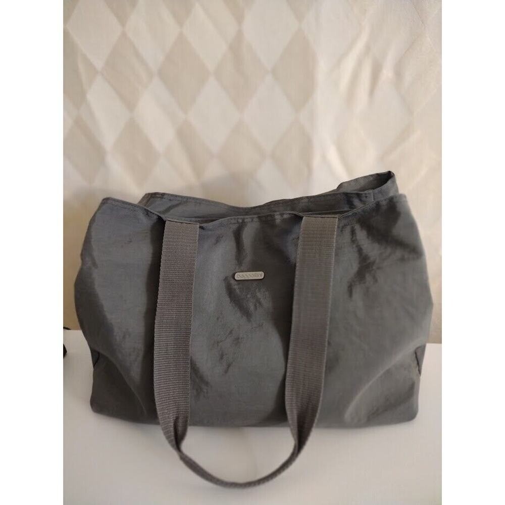 Baggallini Large‎ Gray Canvas Bag With Lots of Compartments